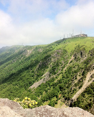 烏帽子岩